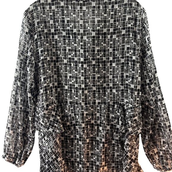 Chicos Black & White Geometric Ruffle Blouse Size 1 = M Sheer Lightweight - Picture 3 of 11
